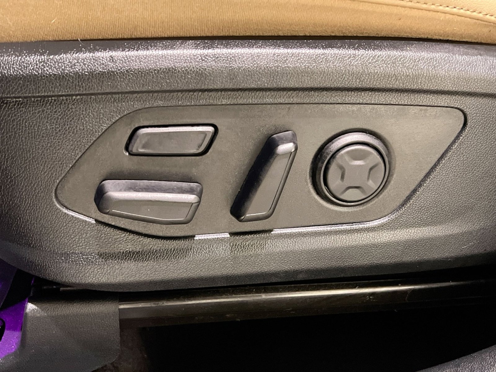 Used 2024 Kia Sorento SX Prestige w/ Olive Brown Leather Package image 24