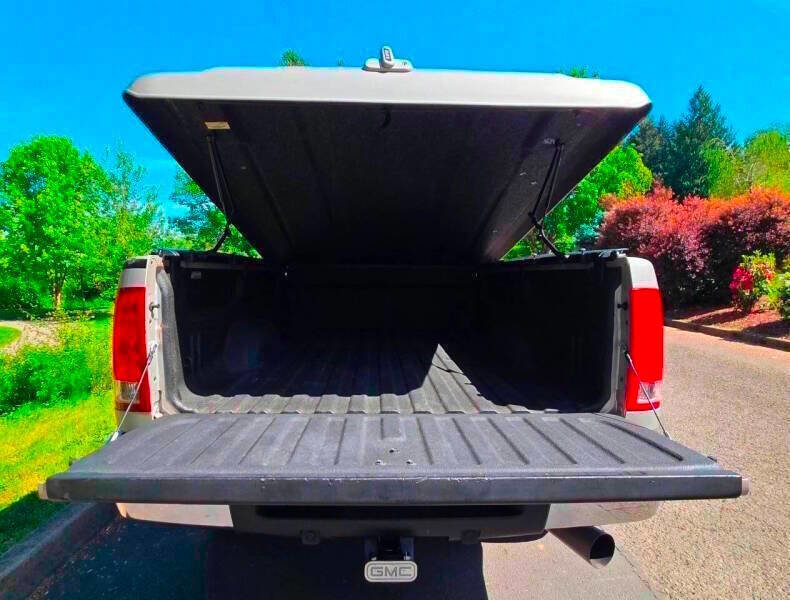 Used 2007 GMC Sierra 3500 SLT w/ Convenience Package image 9