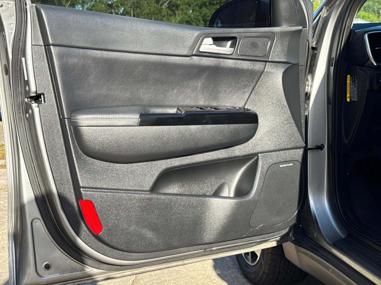 Used 2022 Kia Sportage EX w/ EX Technology Package image 16