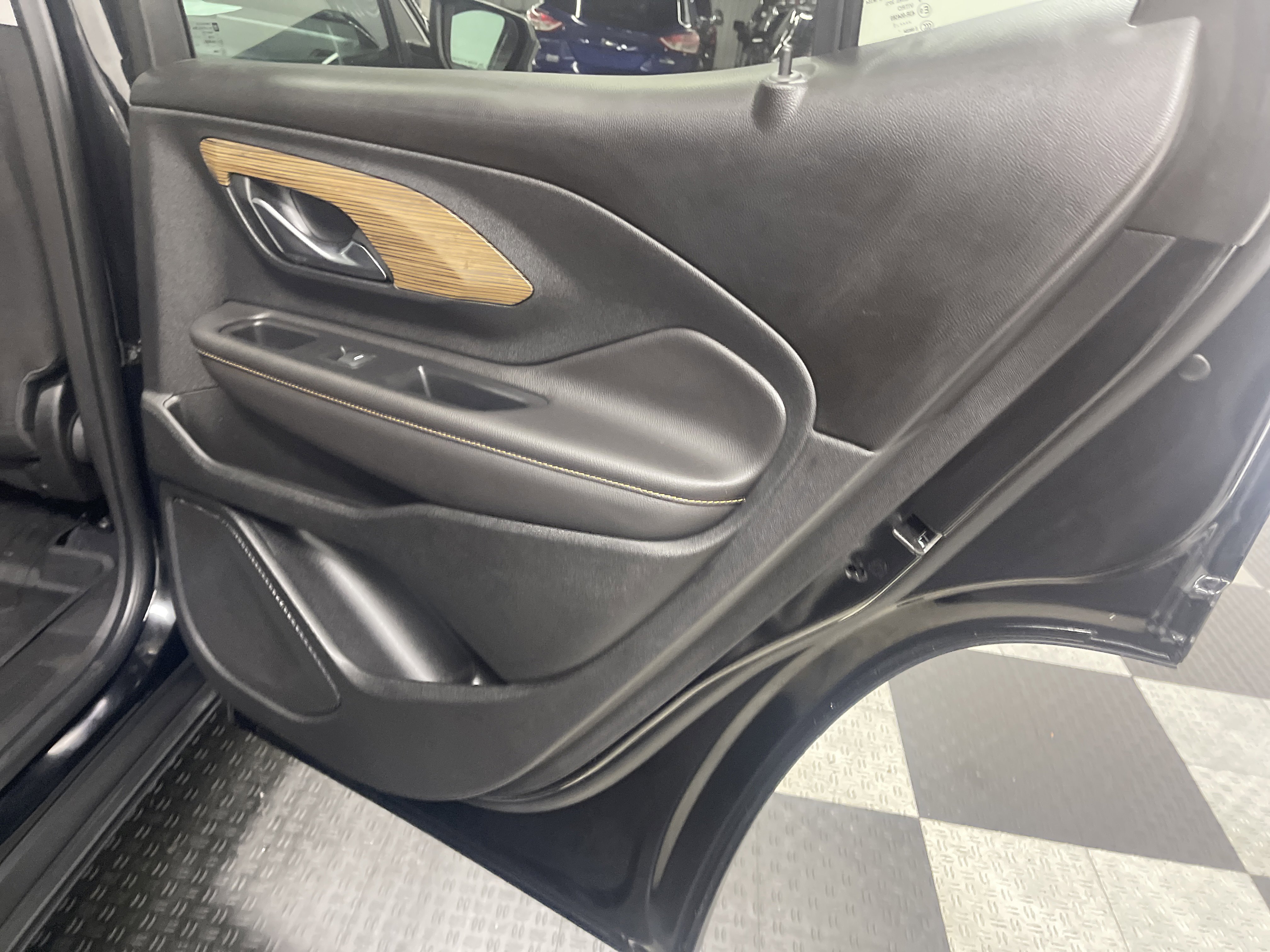 Used 2021 GMC Terrain SLE w/ Driver Convenience Package image 19