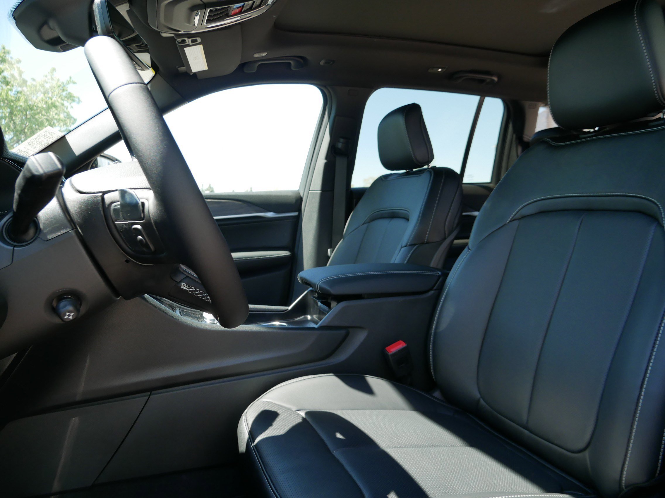 New 2026 Jeep Grand Cherokee Limited AWD/4WD image 9