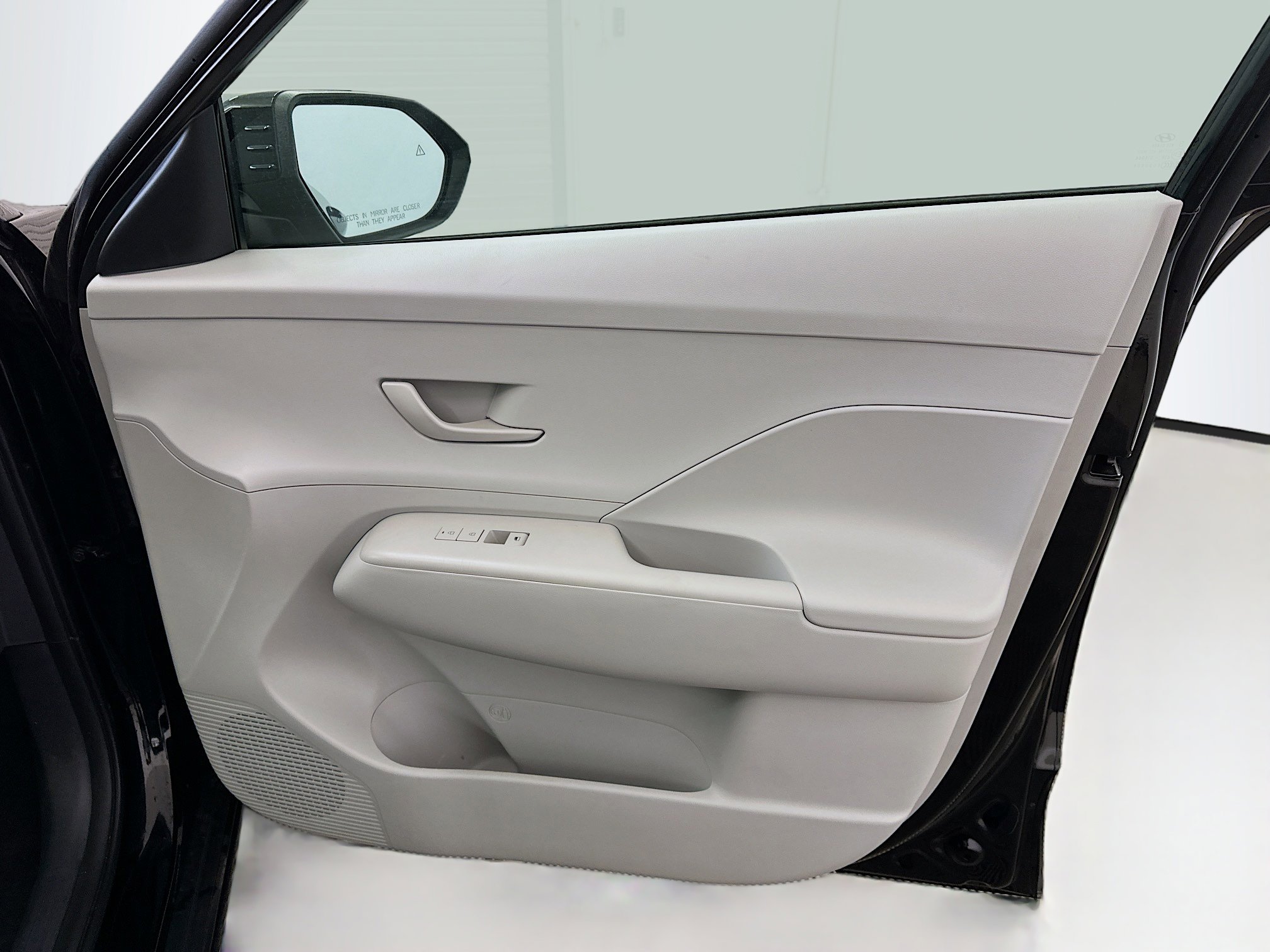 Used 2025 Hyundai Kona SEL image 33