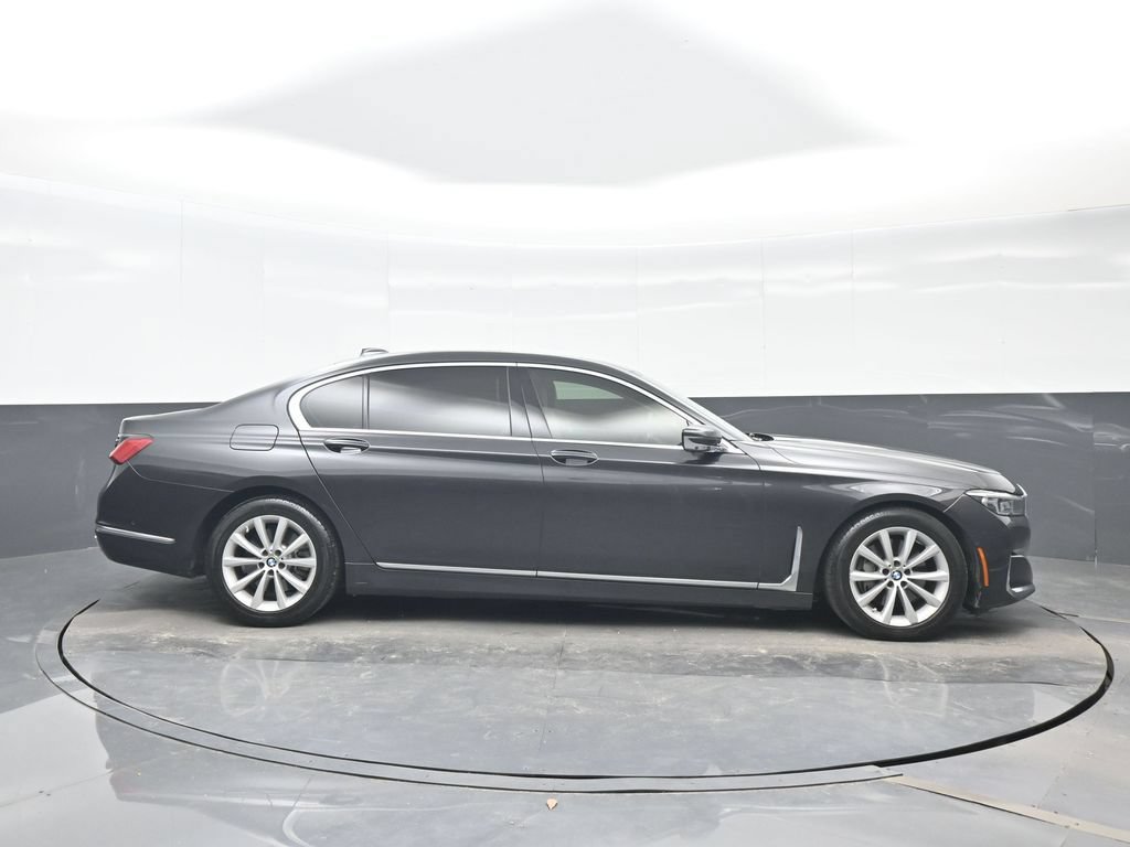 Used 2021 BMW 740i w/ Premium Package RWD image 7