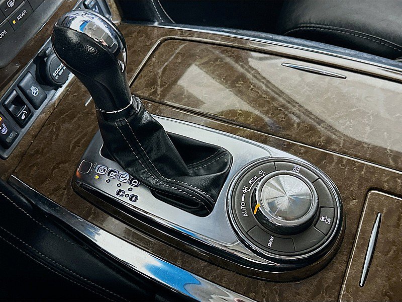 Used 2015 INFINITI QX80 4WD w/ Theater Package image 19