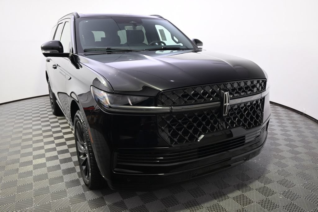 New 2027 Lincoln Navigator Reserve w/ Jet Appearance Package AWD/4WD image 9