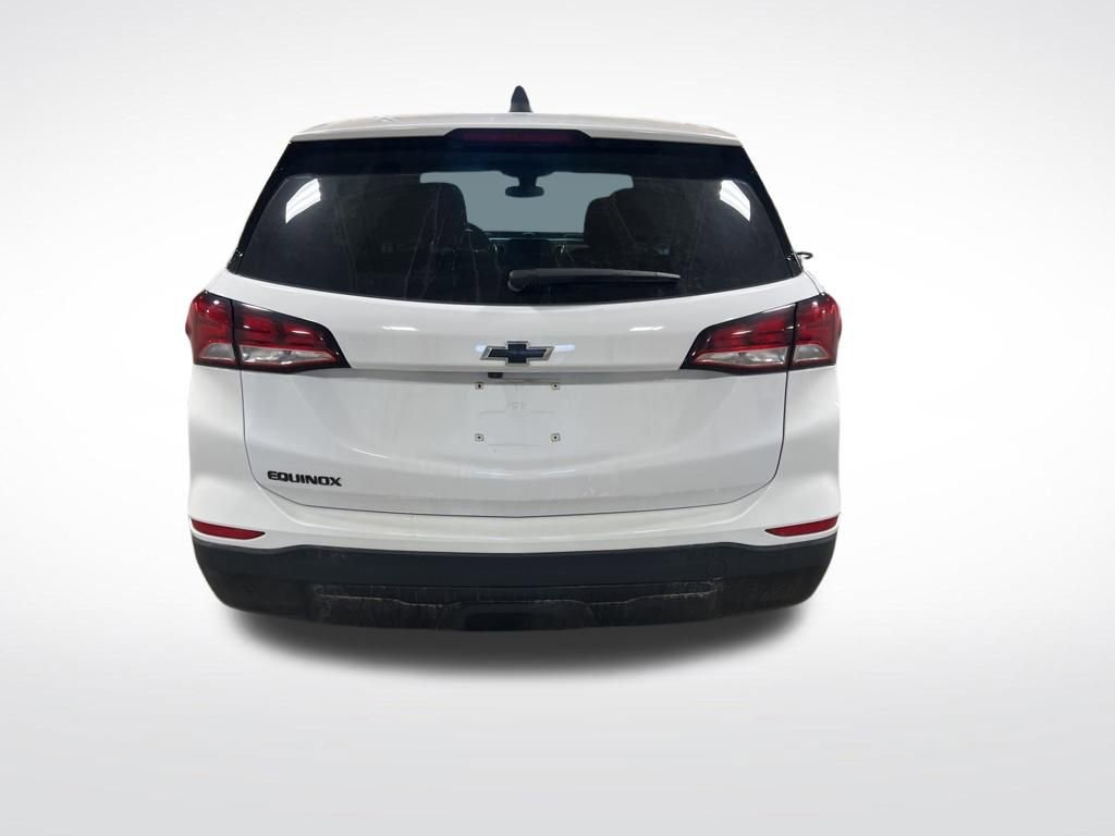 Used 2023 Chevrolet Equinox LS w/ LS Convenience Package image 3