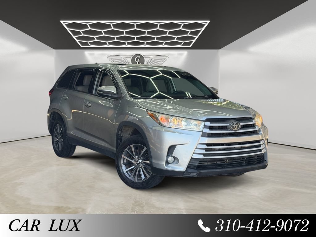 Used 2019 Toyota Highlander XLE FWD image 7