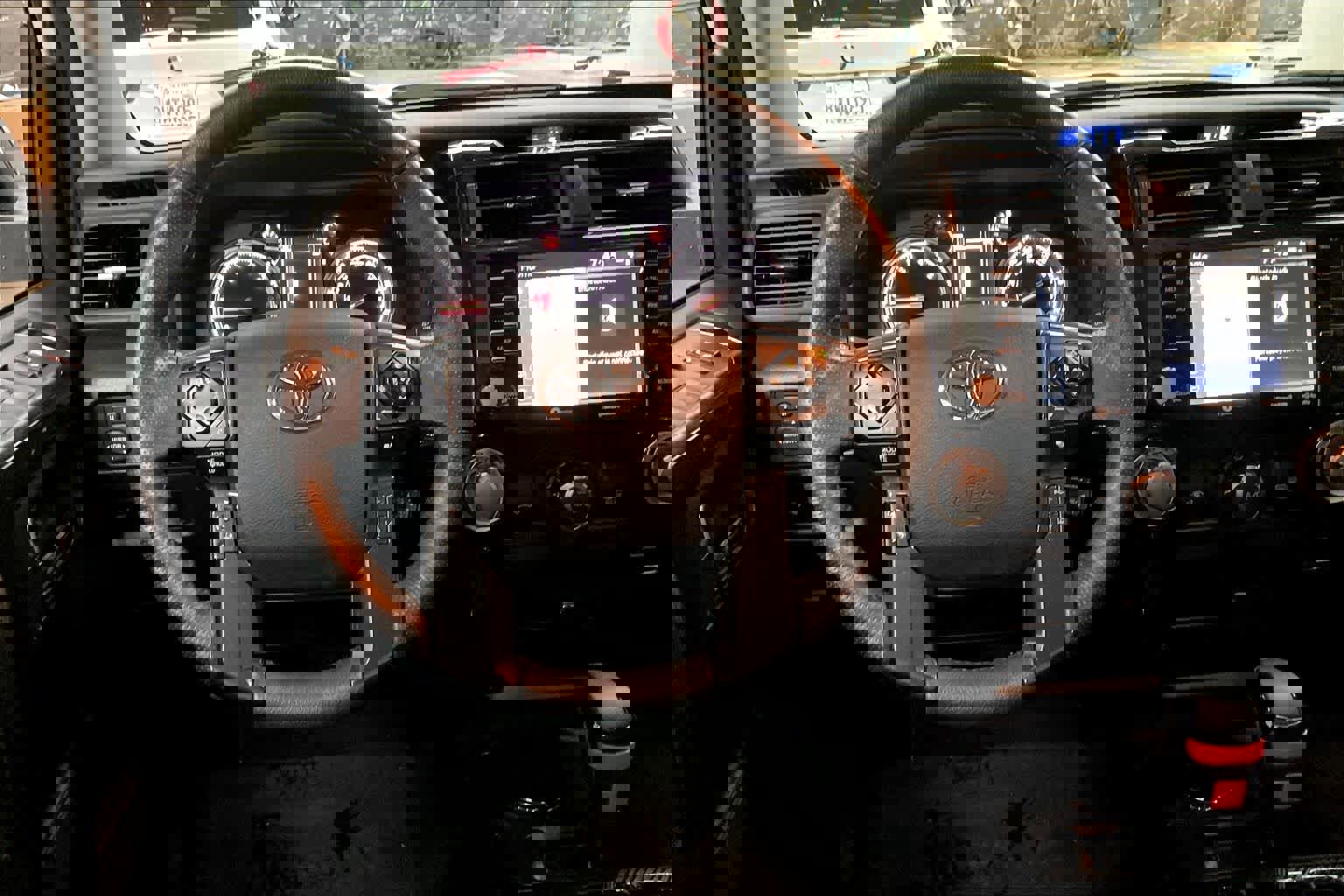 Used 2020 Toyota 4Runner Venture image 8