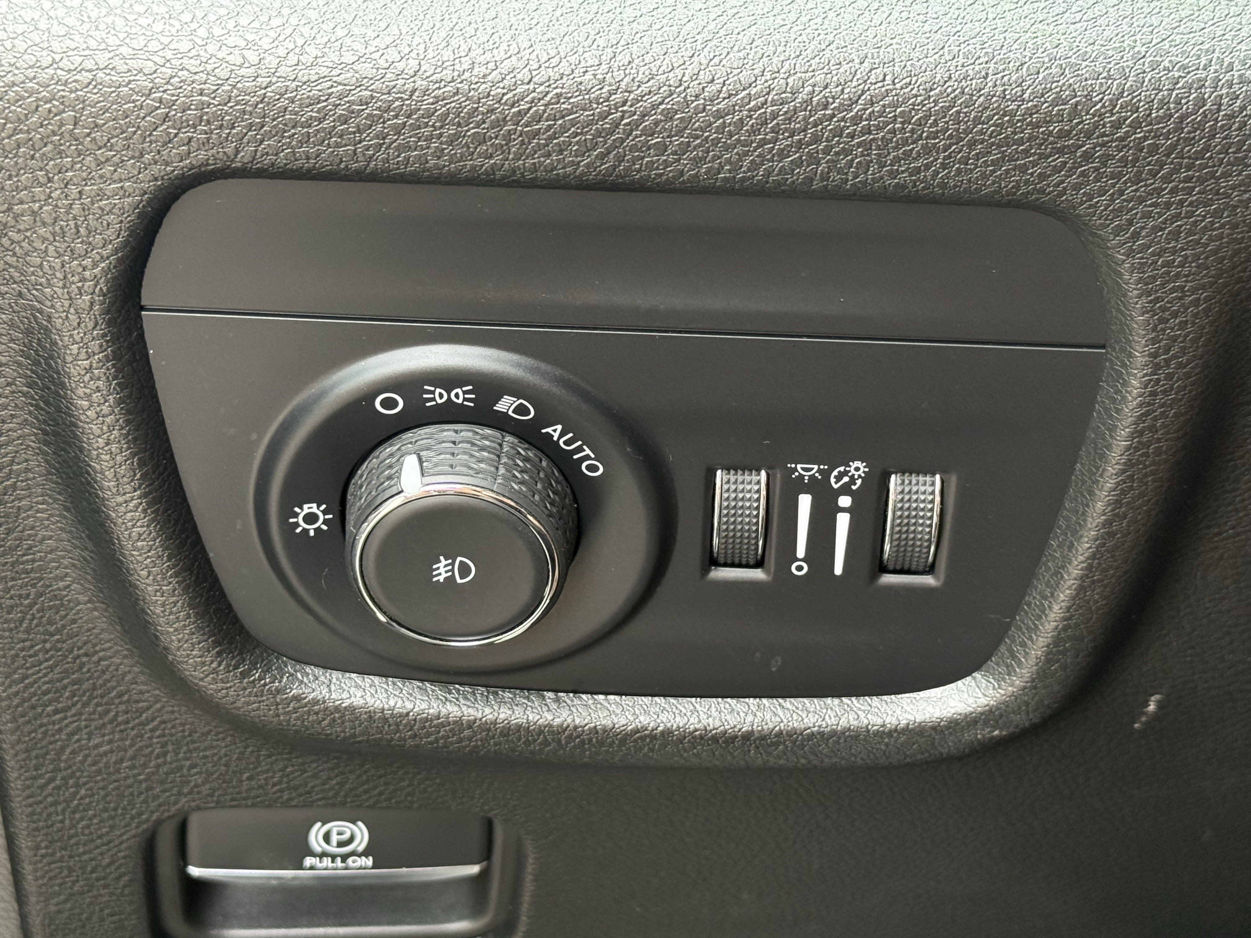 Used 2023 Jeep Grand Cherokee L Limited w/ Trailer Tow Group (B) image 26