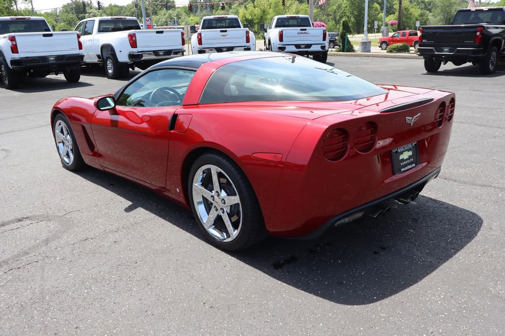 Used 2008 Chevrolet Corvette Coupe RWD image 3