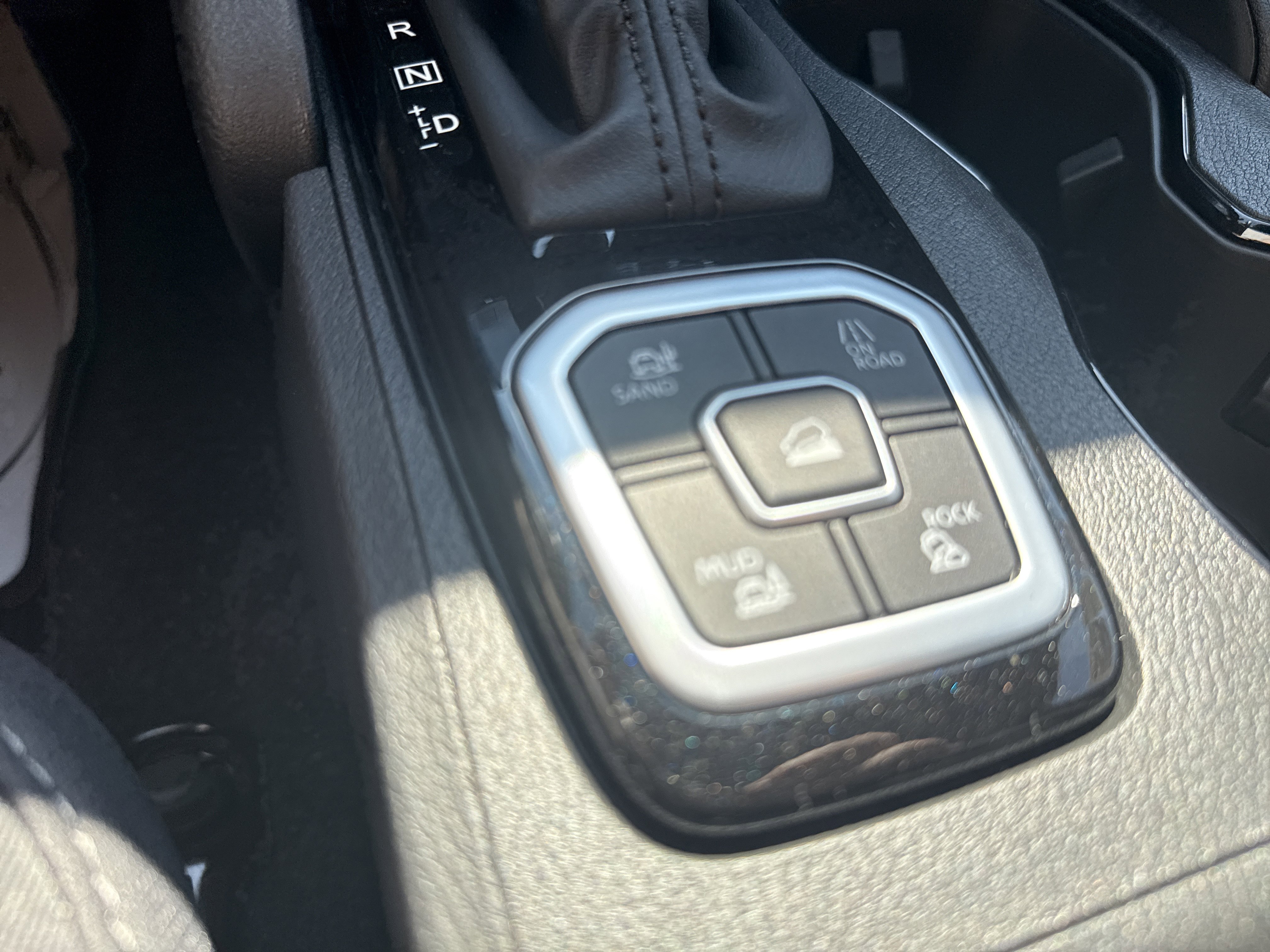 New 2026 Nissan Frontier SV image 6