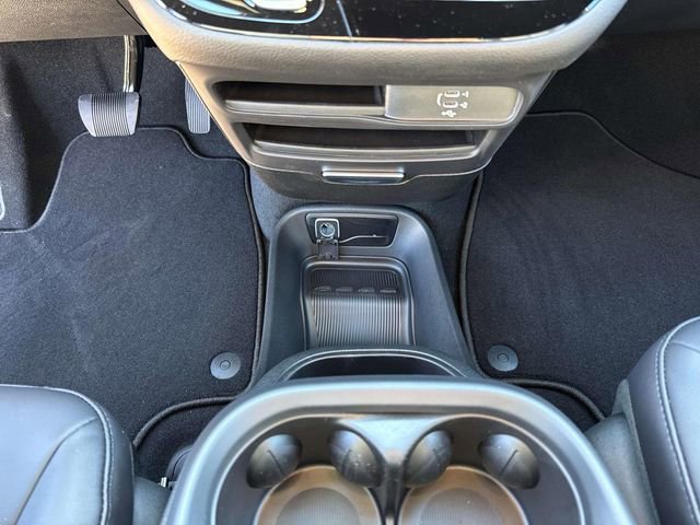New 2026 Chrysler Pacifica Select image 18