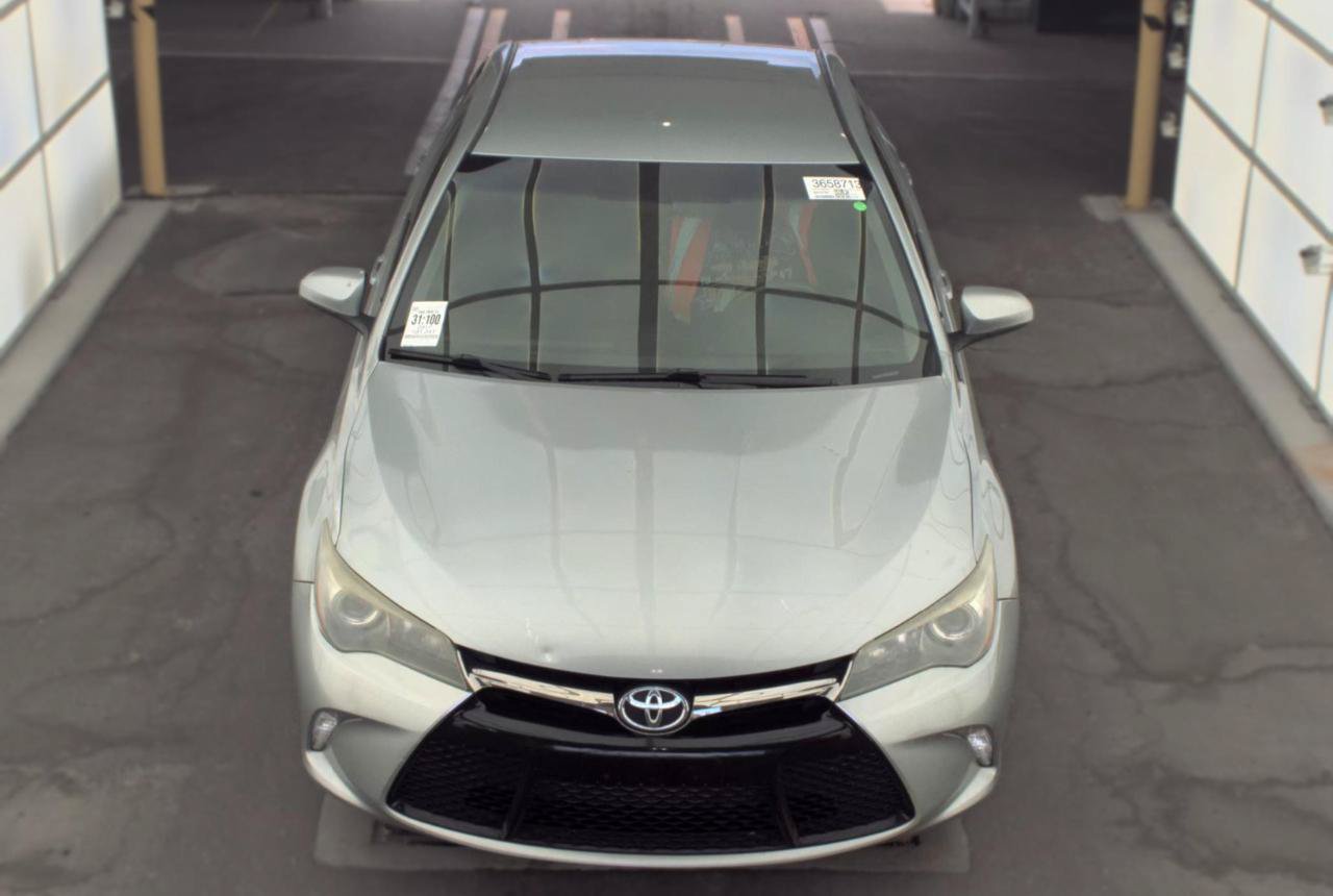 Used 2017 Toyota Camry SE FWD image 2