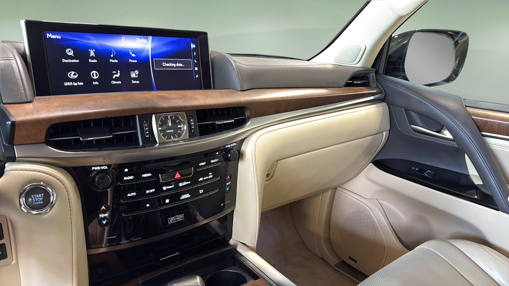 Used 2018 Lexus LX 570 4WD w/ Luxury Package image 28