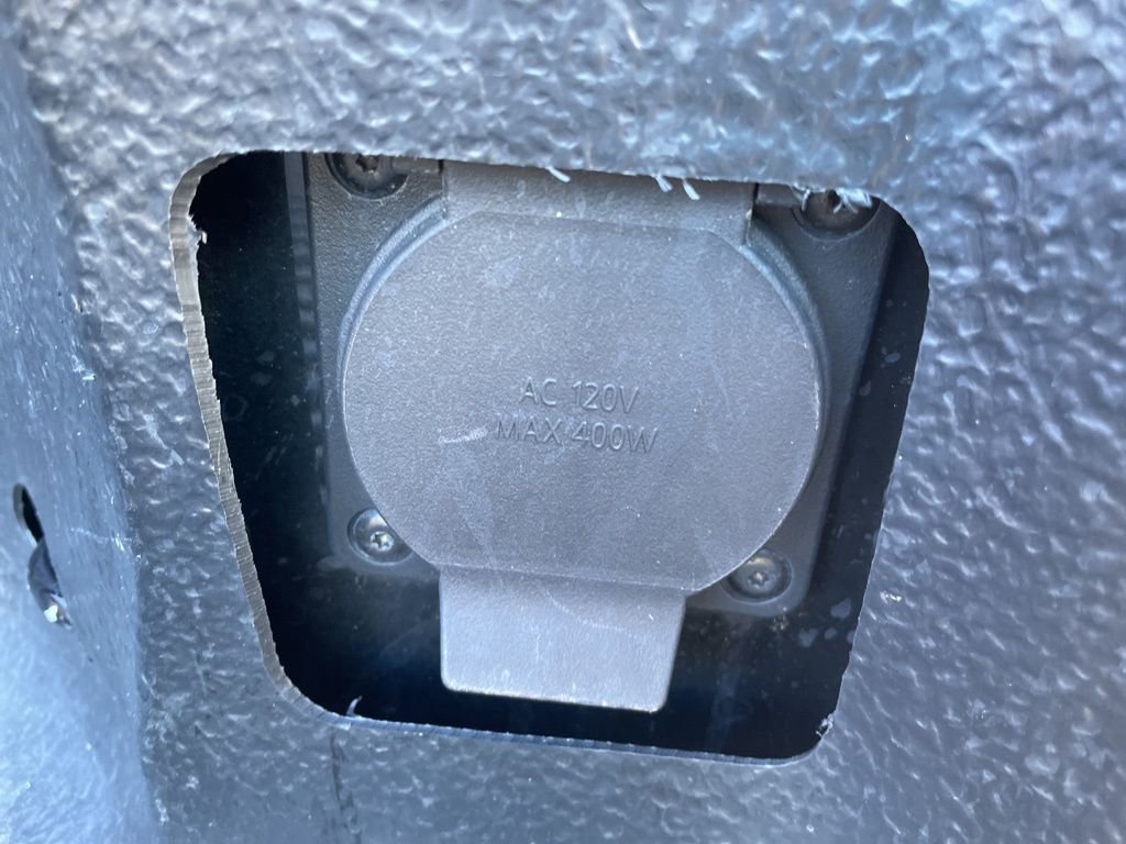 Used 2025 Chevrolet Silverado 1500 LT image 41