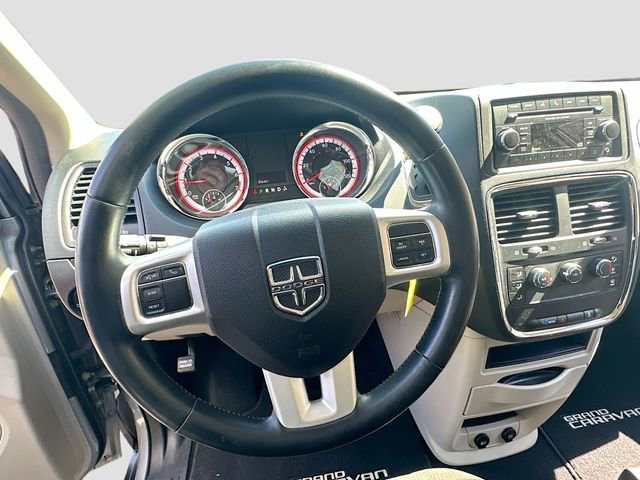 Used 2015 Dodge Grand Caravan American Value Package w/ UConnect Hands-Free Group image 12