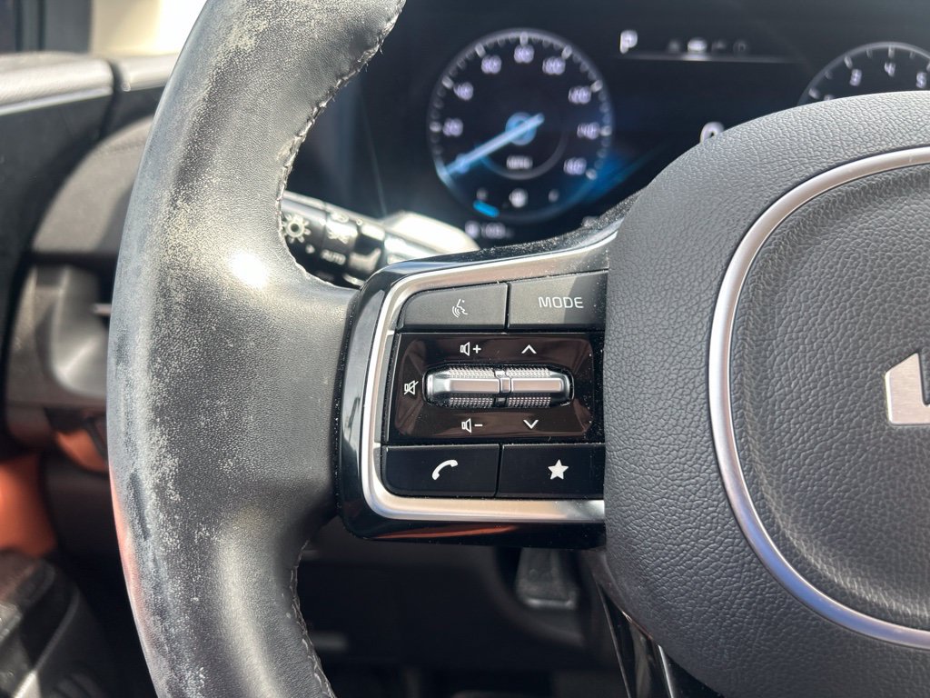 Certified 2024 Kia Carnival SX FWD image 12