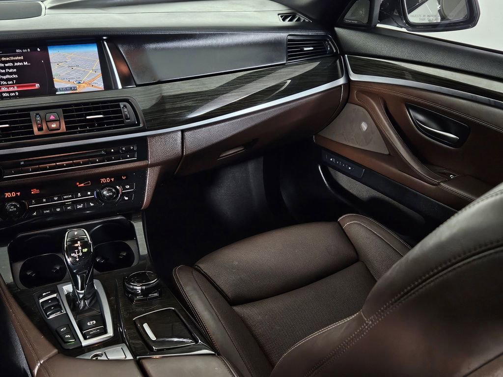 Used 2016 BMW 550i Sedan RWD image 11