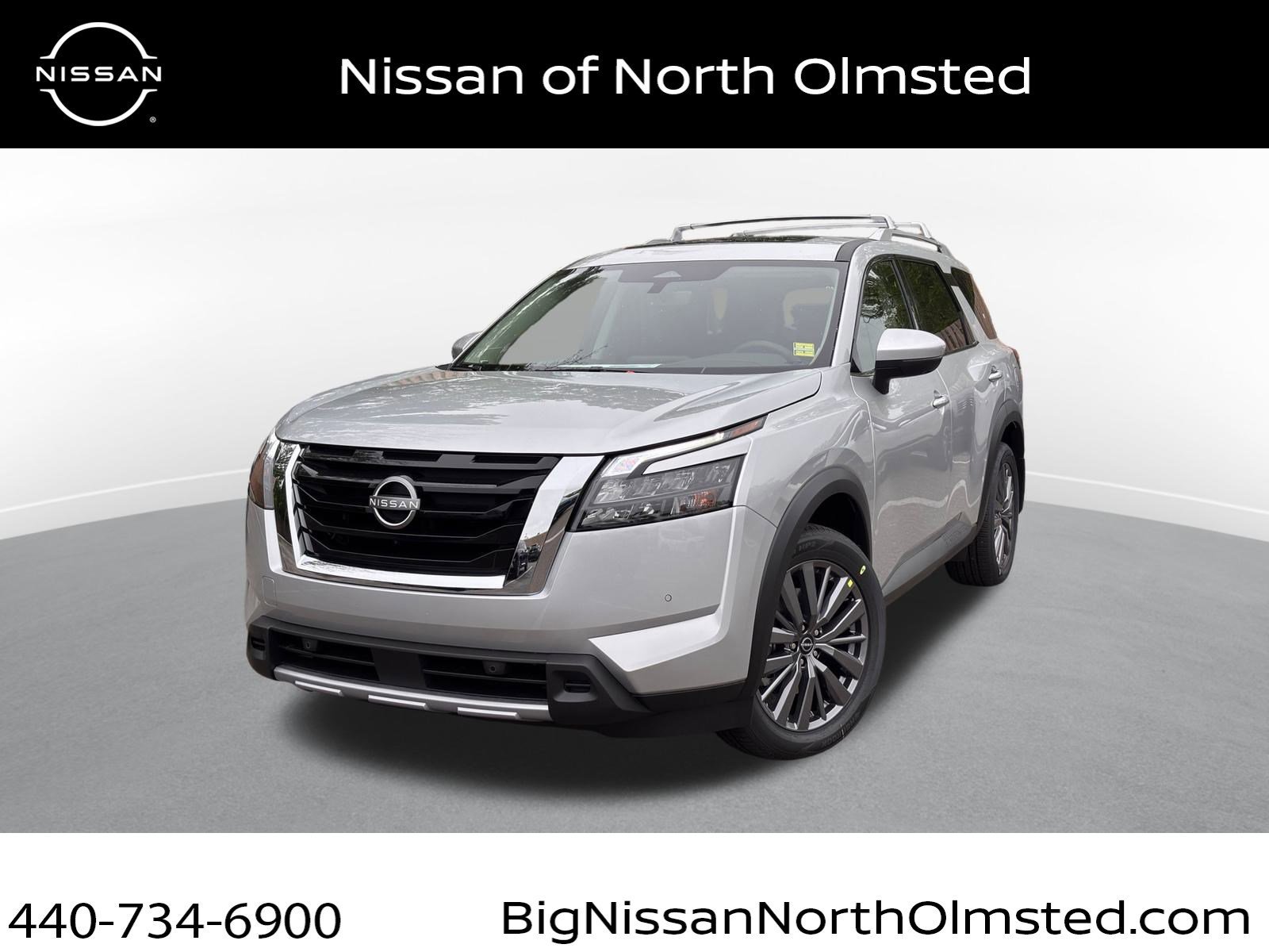 New 2025 Nissan Pathfinder SL w/ SL Premium Package