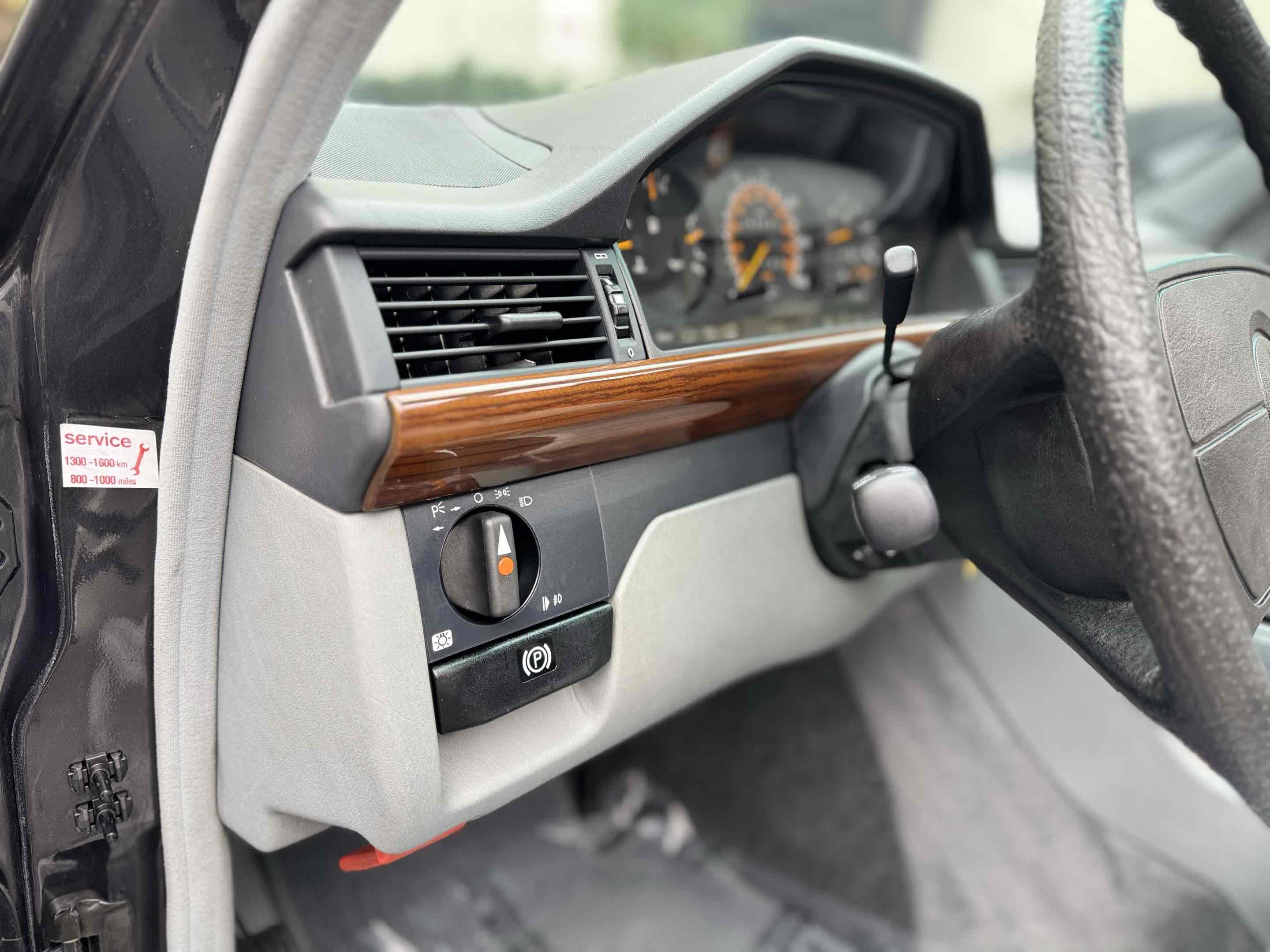 Used 1987 Mercedes-Benz 300 D Turbo image 54