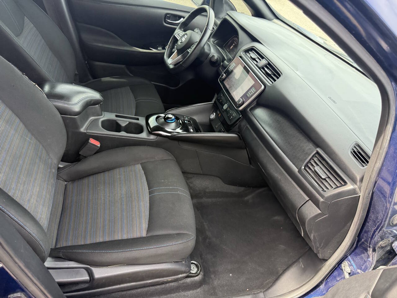 Used 2020 Nissan Leaf SV FWD image 13