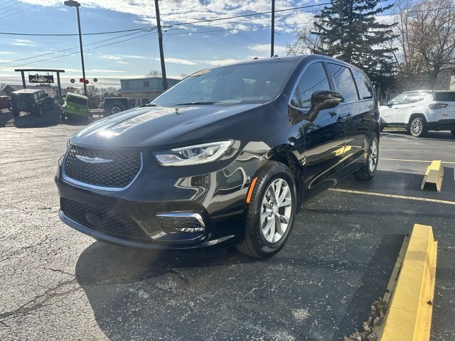 New 2026 Chrysler Pacifica Limited image 4