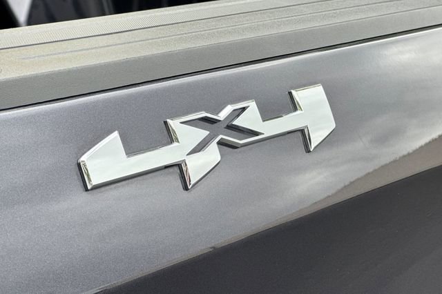 Used 2025 GMC Sierra 1500 SLT image 48