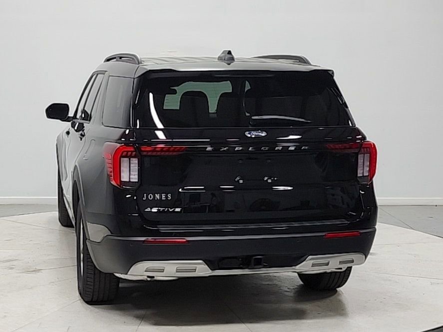 New 2026 Ford Explorer Active w/ Active Comfort Package image 6