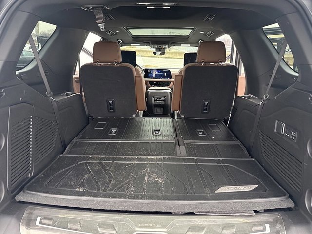 Used 2025 Chevrolet Tahoe High Country image 13