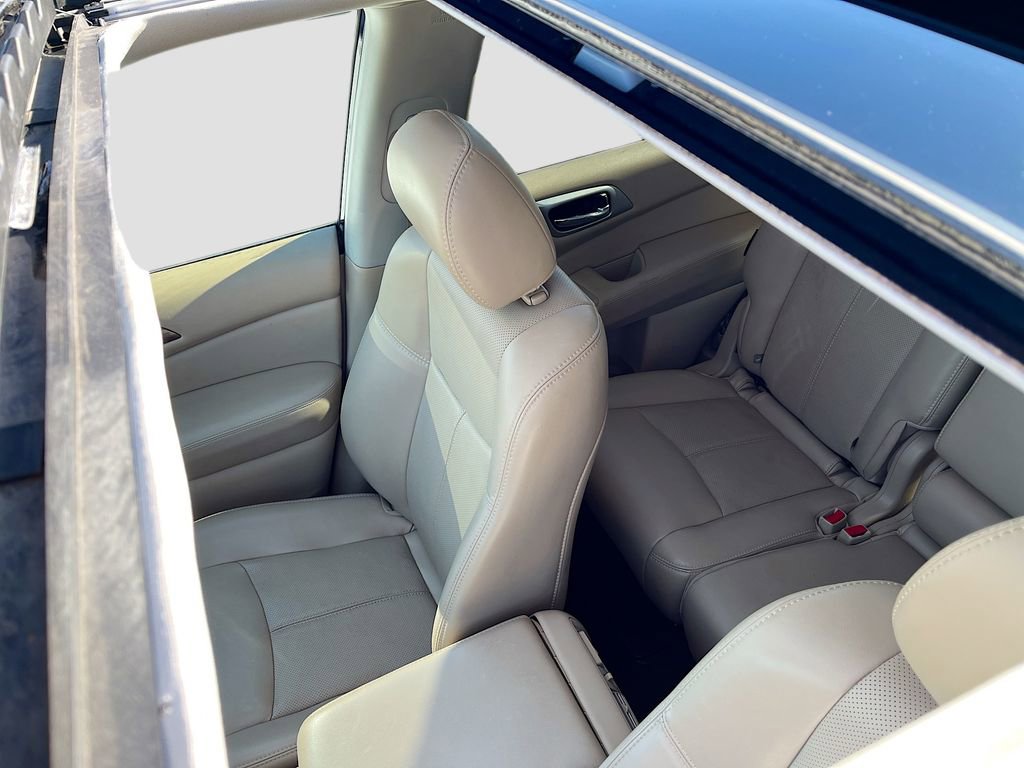Used 2019 Nissan Pathfinder Platinum image 21