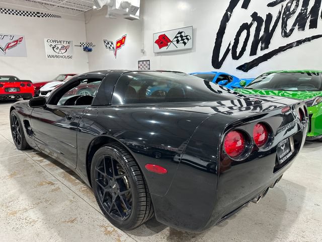 Used 2002 Chevrolet Corvette Coupe w/ Preferred Equipment Group2 RWD image 5