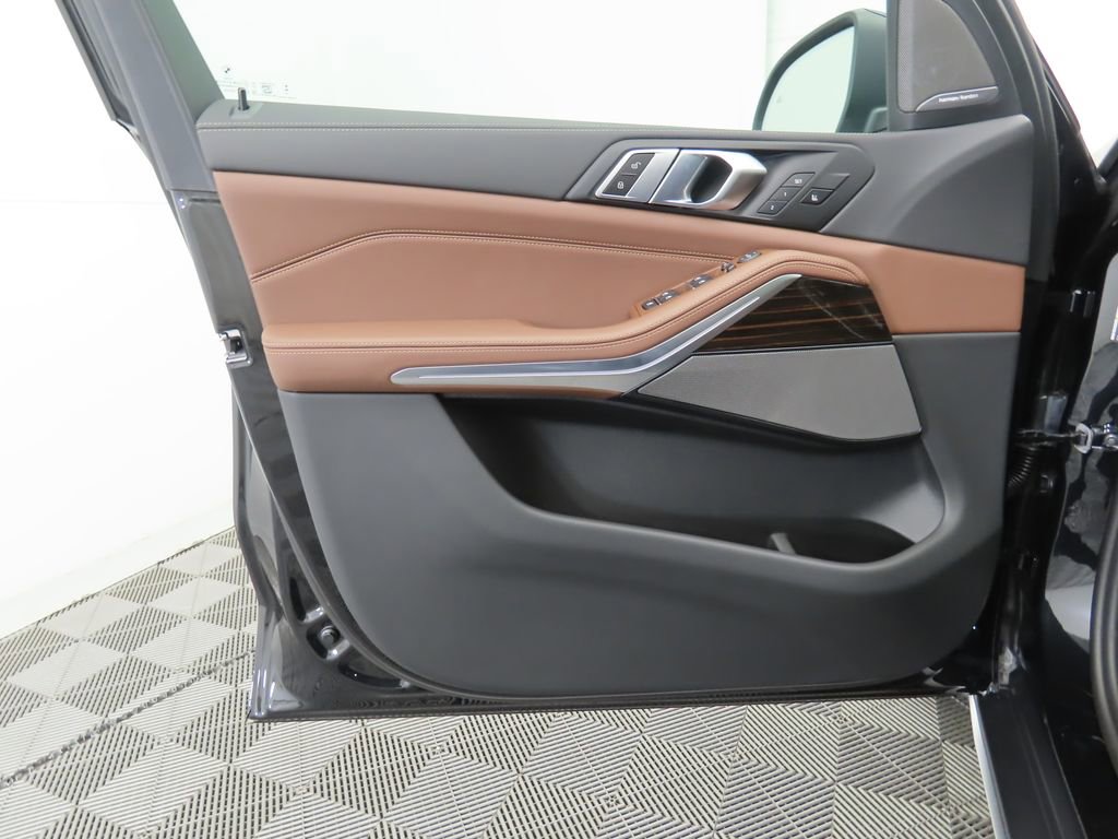 New 2026 BMW X5 sDrive40i w/ Climate Comfort Package image 25