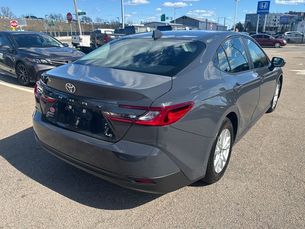Used 2025 Toyota Camry LE AWD/4WD image 7