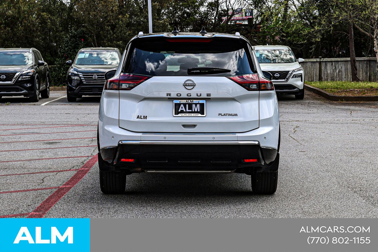 Used 2025 Nissan Rogue Platinum w/ Tech Package FWD image 13