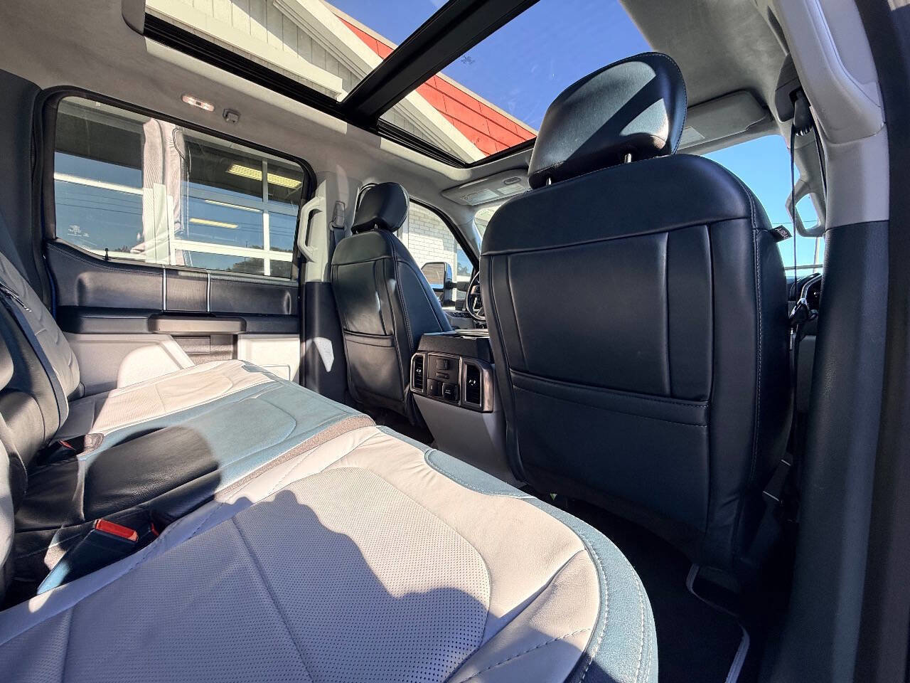 Used 2022 Ford F250 Limited image 37