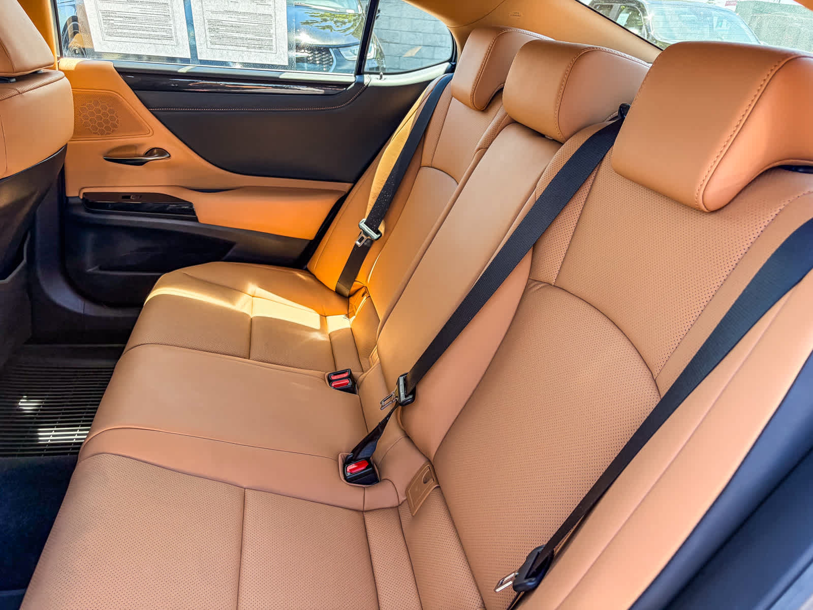 Certified 2025 Lexus ES 350 F Sport w/ Accessory Package (Z2) FWD image 18