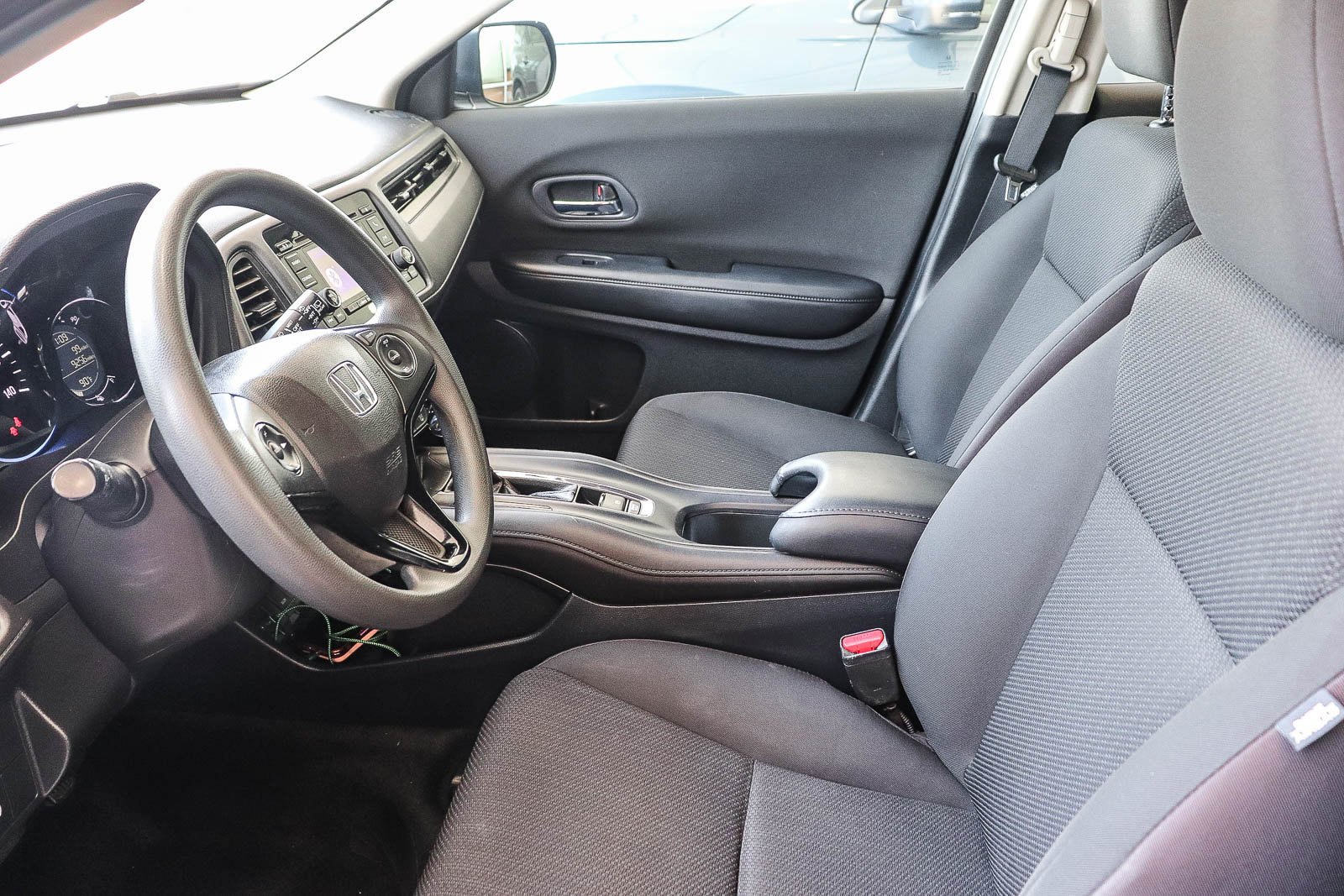 Used 2017 Honda HR-V LX image 22