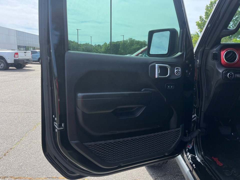 Used 2021 Jeep Gladiator Rubicon w/ LED Lighting Group AWD/4WD image 33