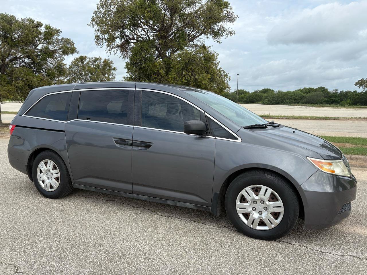 Used 2011 Honda Odyssey LX image 48