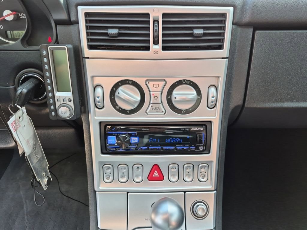 Used 2006 Chrysler Crossfire Limited image 25