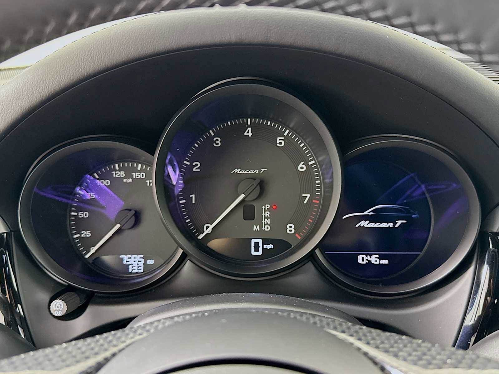 Certified 2025 Porsche Macan T image 16