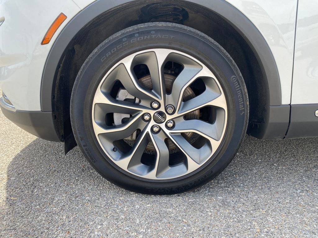 Used 2022 Lincoln Nautilus Reserve AWD/4WD image 28