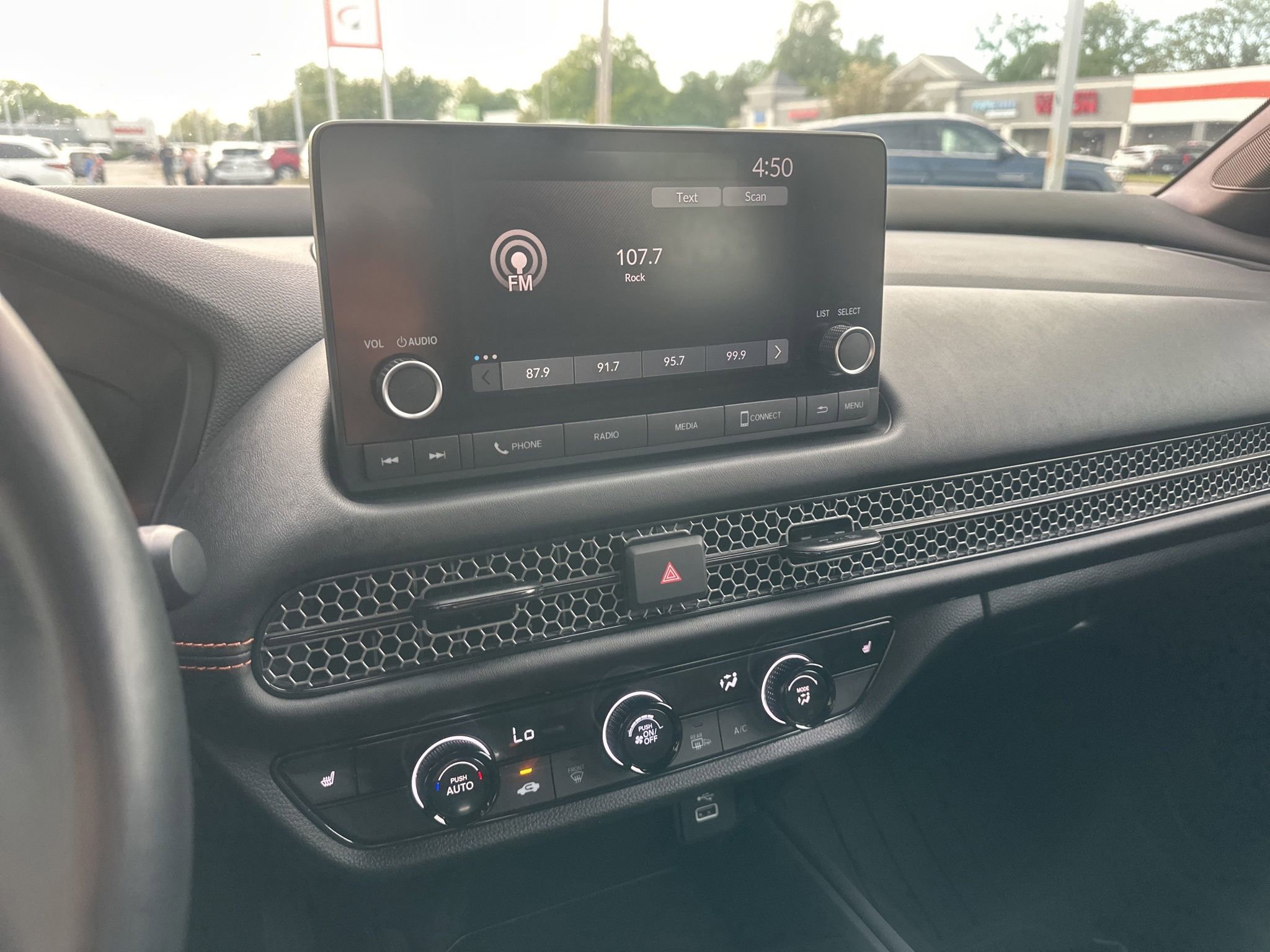 Used 2025 Honda HR-V Sport image 23