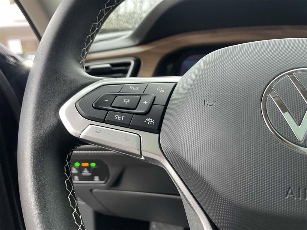 Used 2024 Volkswagen Atlas SE image 24