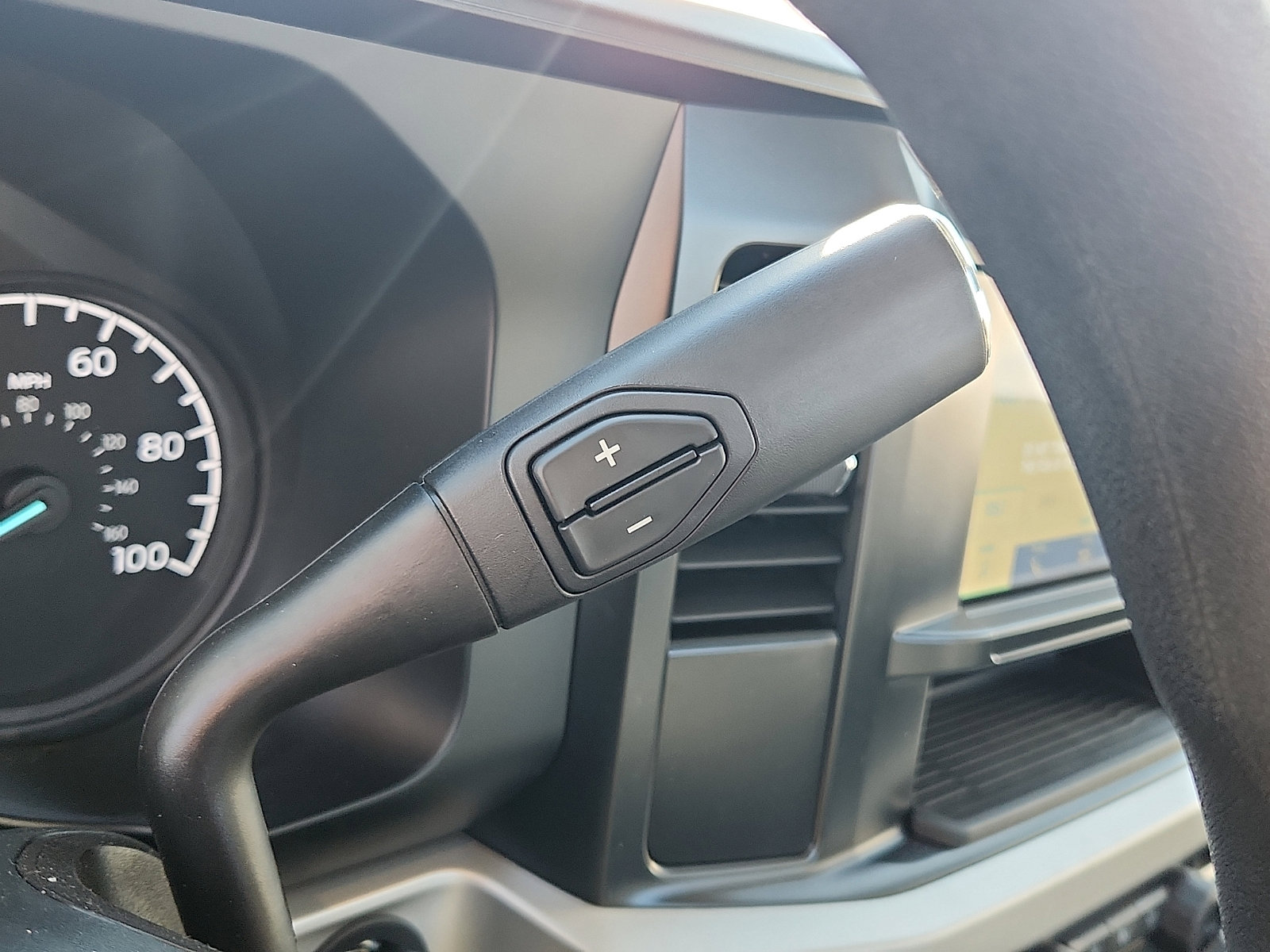 New 2024 Ford F550 4x4 Regular Cab Super Duty image 9