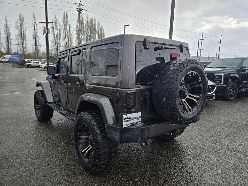 Used 2017 Jeep Wrangler Unlimited Sahara w/ Connectivity Group image 19