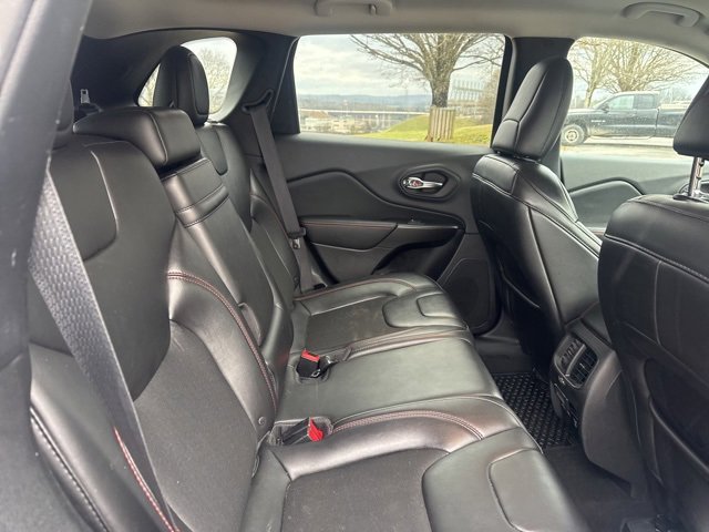 Used 2019 Jeep Cherokee Trailhawk w/ Trailer Tow Group image 11