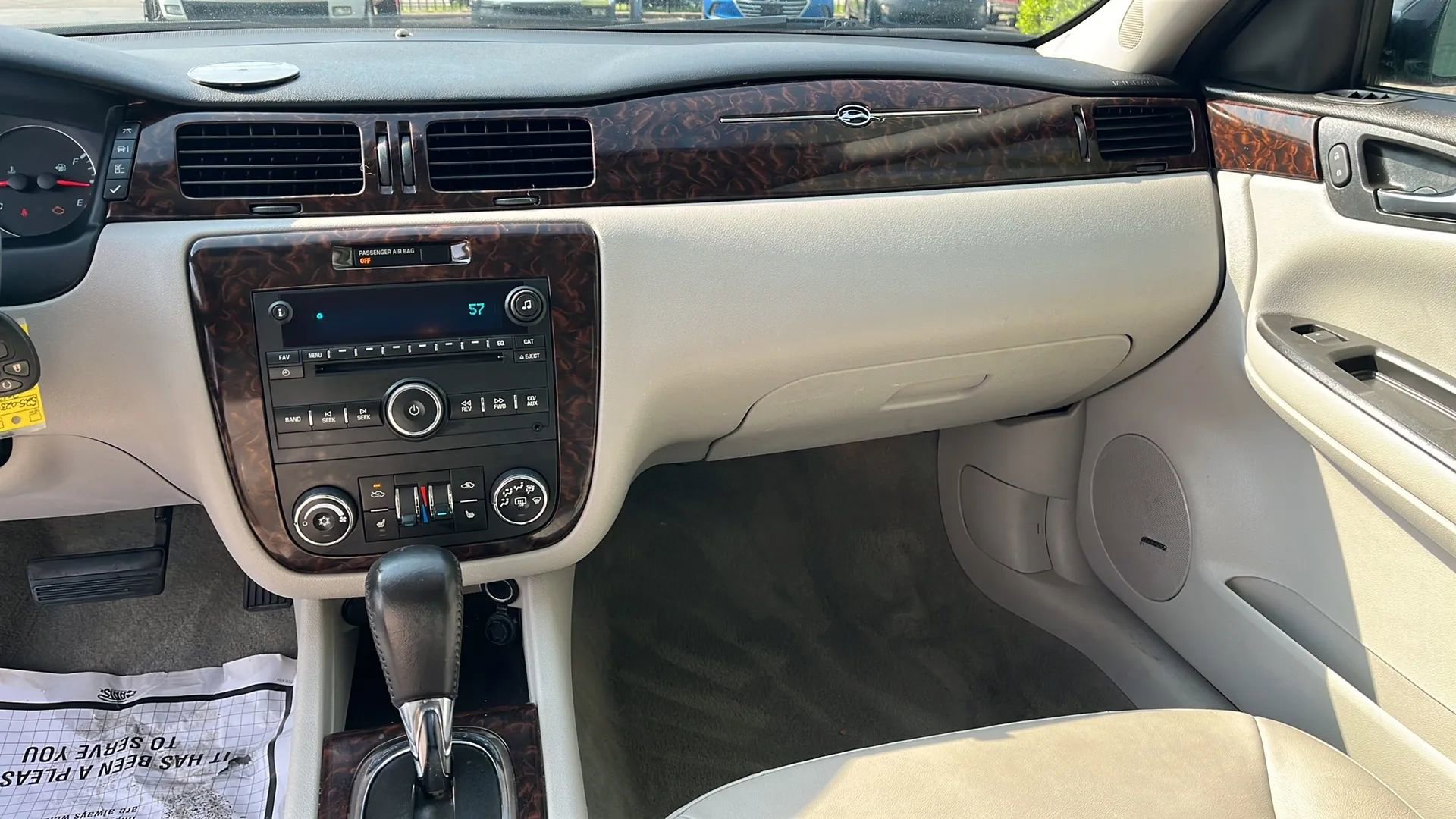 Used 2012 Chevrolet Impala LTZ FWD image 10