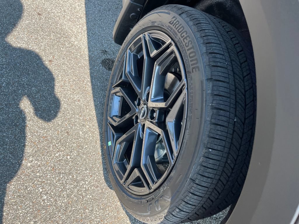 New 2027 Nissan Kicks SR w/ Cold Weather Package FWD image 37