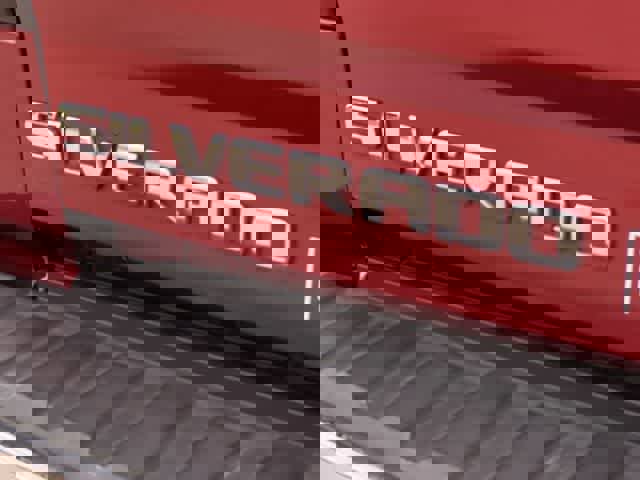 Used 2018 Chevrolet Silverado 1500 LT w/ Texas Edition AWD/4WD image 8